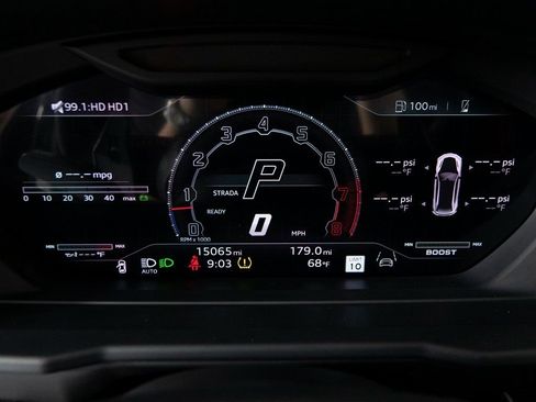 Used 2023 Lamborghini Urus Performante AWD/4WD image 17