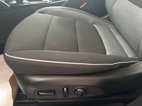 Used 2023 Chevrolet TrailBlazer LT FWD image 8
