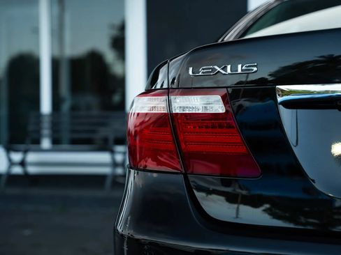Used 2008 Lexus LS 460 RWD image 16