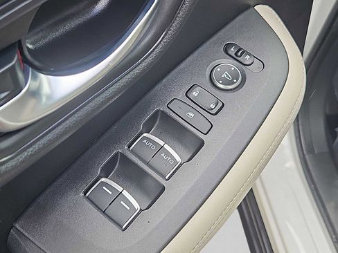 Used 2023 Honda HR-V EX-L image 24
