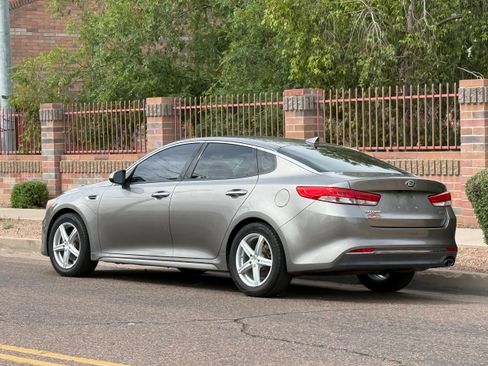 Used 2016 Kia Optima EX image 4