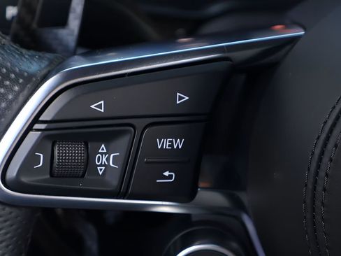 Used 2018 Audi R8 V10 image 17