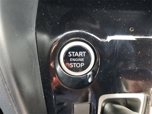 New 2025 Nissan Versa SV image 20