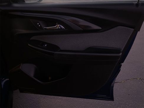 Used 2023 Chevrolet TrailBlazer LT w/ Convenience Package image 38