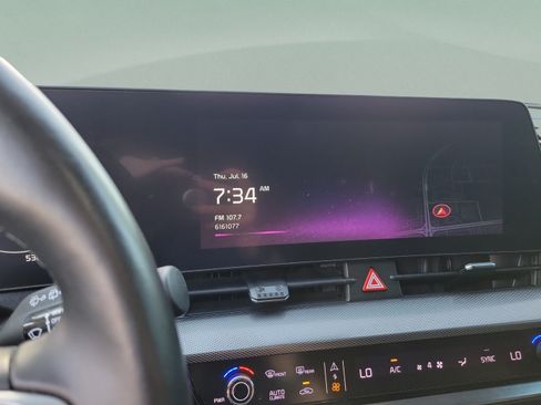 Used 2023 Kia Sportage SX FWD image 21