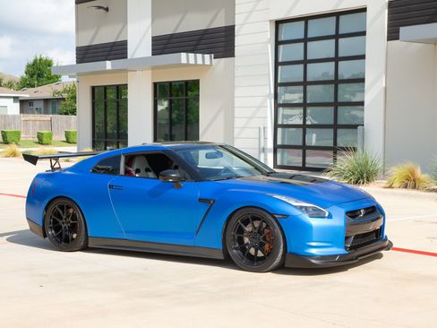 Used 2009 Nissan GT-R Premium AWD/4WD image 18
