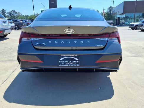 New 2026 Hyundai Elantra Limited FWD image 3