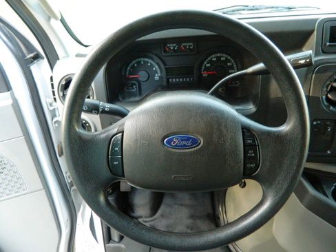 Used 2016 Ford E-350 and Econoline 350 Super Duty w/ Power Windows & Locks Group image 16