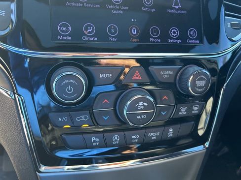 Used 2020 Jeep Grand Cherokee Limited w/ Premium Lighting Group image 41