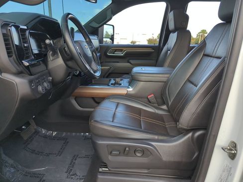 Used 2024 Chevrolet Silverado 2500 High Country AWD/4WD image 19