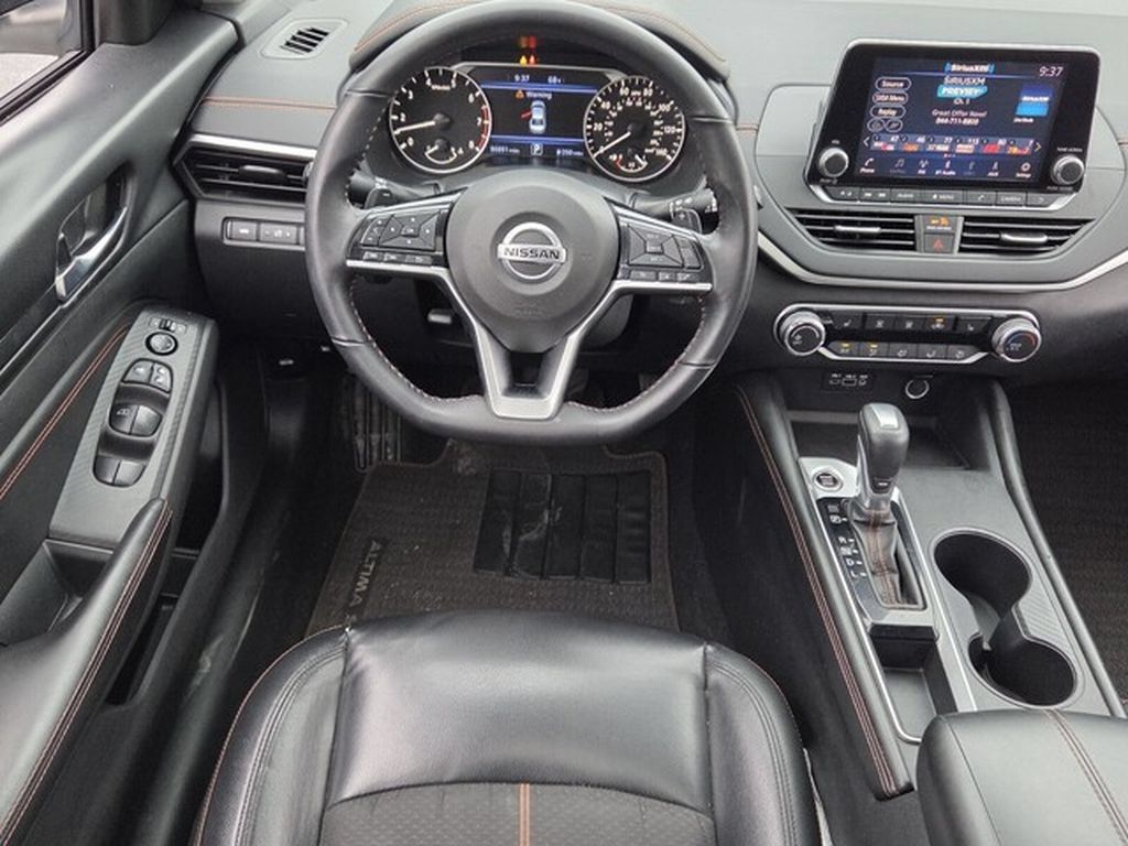 Used 2021 Nissan Altima 2.5 SR w/ SR Premium Package FWD image 9