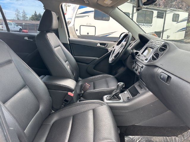 Used 2016 Volkswagen Tiguan S FWD image 35