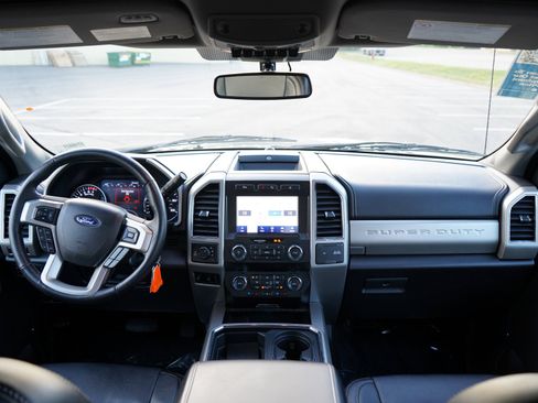 Used 2020 Ford F250 Lariat w/ Tremor Off-Road Package AWD/4WD image 13