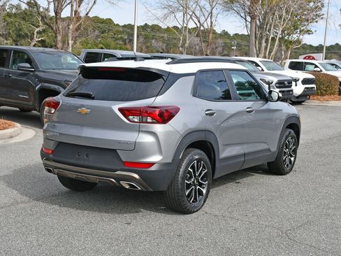 Used 2023 Chevrolet TrailBlazer ACTIV image 4
