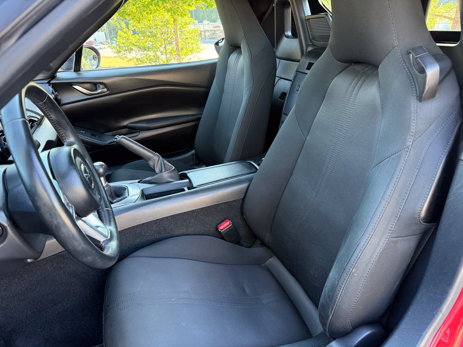 Used 2016 MAZDA MX-5 Miata Sport RWD image 34