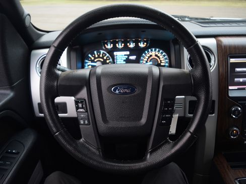 Used 2013 Ford F150 Lariat w/ Lariat Chrome Pkg image 4