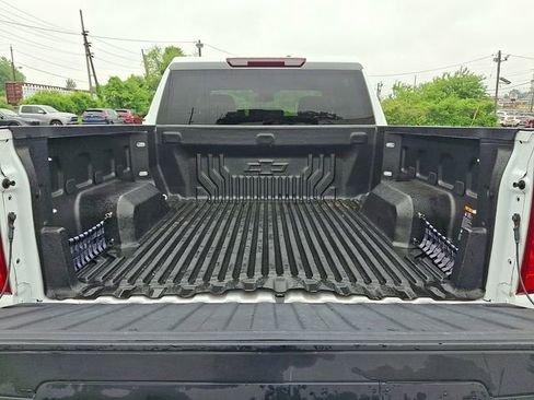 Used 2024 Chevrolet Silverado 1500 LT AWD/4WD image 28