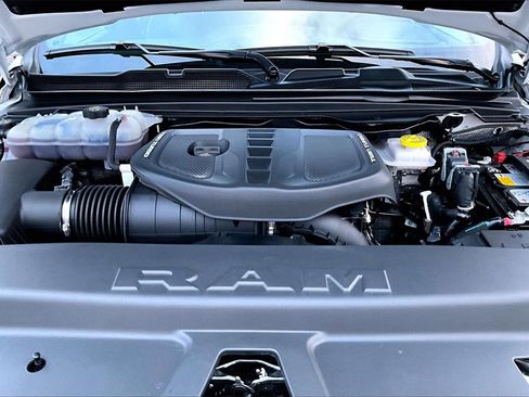 Certified 2025 RAM 1500 Limited w/ Trailer Tow Group image 38