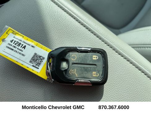 Used 2020 GMC Acadia SLT w/ Premium Package image 23