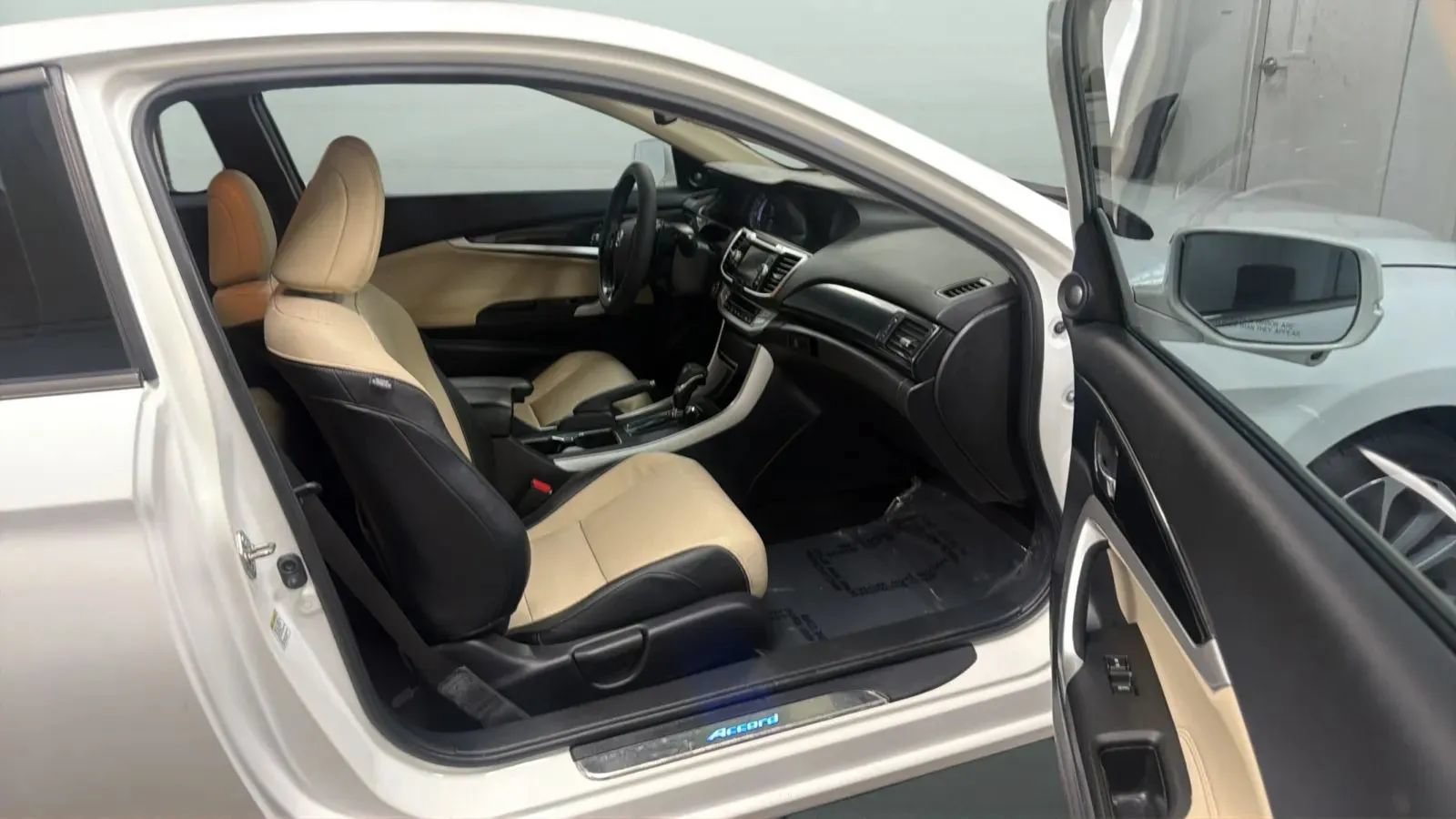 Used 2015 Honda Accord EX-L image 22