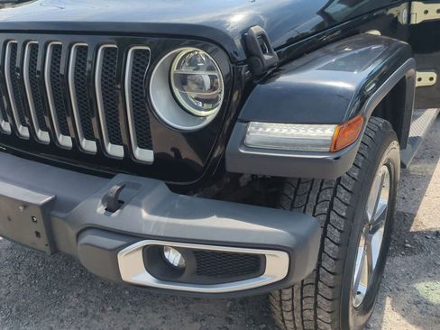 Certified 2019 Jeep Wrangler Unlimited Sahara AWD/4WD image 11