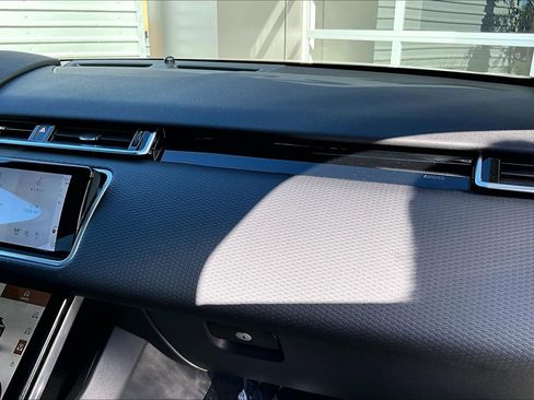 Used 2023 Land Rover Range Rover Velar HST image 16