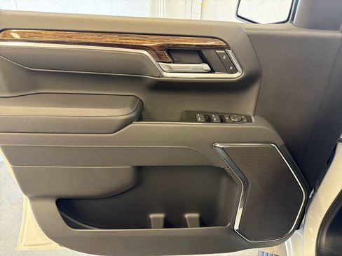 New 2026 GMC Sierra 1500 Elevation image 18