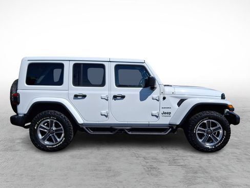 Used 2018 Jeep Wrangler Unlimited Sahara image 7