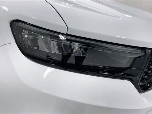 New 2025 Jeep Grand Cherokee Limited w/ Black Appearance Package image 36