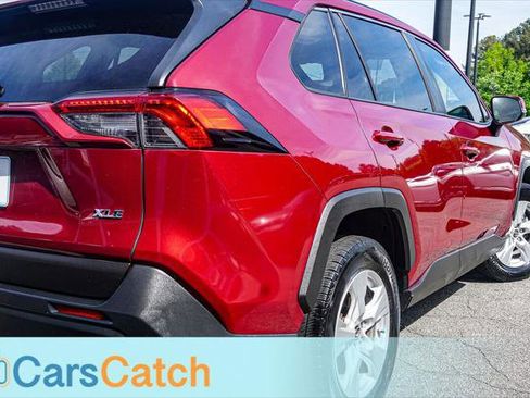 Used 2019 Toyota RAV4 XLE w/ Convenience Package image 7