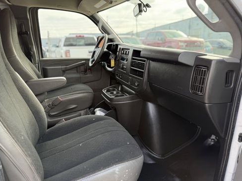 Used 2020 GMC Savana 2500 w/ Driver Convenience Package image 15