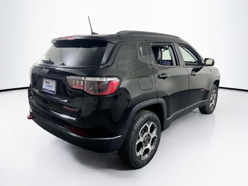 Used 2022 Jeep Compass Trailhawk w/ Trailhawk Convenience Group AWD/4WD image 5