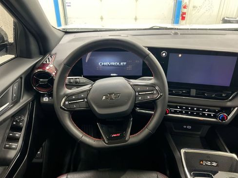 Used 2025 Chevrolet Equinox RS w/ Safety and Technology Package AWD/4WD image 11