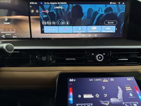 Certified 2026 INFINITI QX80 Luxe w/ Cargo Package AWD/4WD image 20