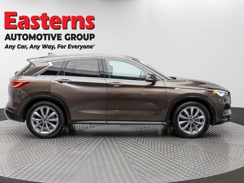 Used 2019 INFINITI QX50 Luxe w/ Navigation Package AWD/4WD image 3