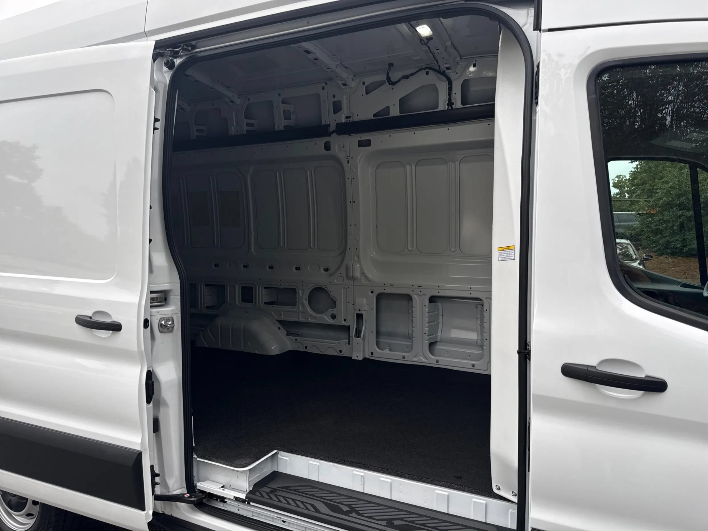 Used 2026 Ford Transit 250 148 High Roof Extended RWD image 19