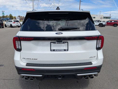 Used 2025 Ford Explorer Platinum w/ Ultimate Package AWD/4WD image 4