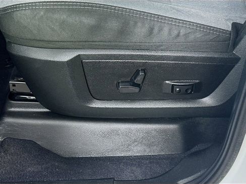 Used 2024 RAM 2500 Big Horn w/ Off Road Package image 23