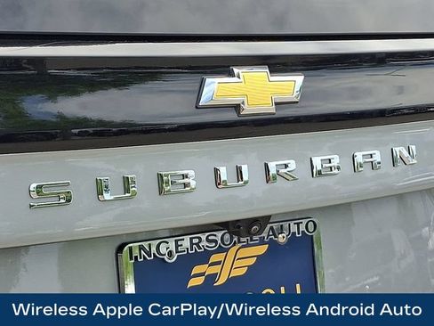 Used 2025 Chevrolet Suburban Premier AWD/4WD image 33