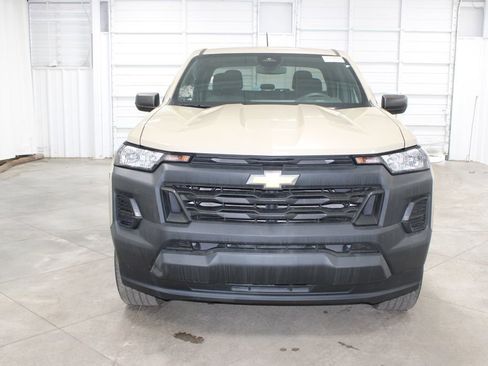 Used 2024 Chevrolet Colorado W/T image 3