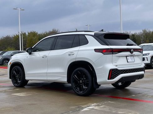 New 2026 Volkswagen Tiguan SE R-Line image 4