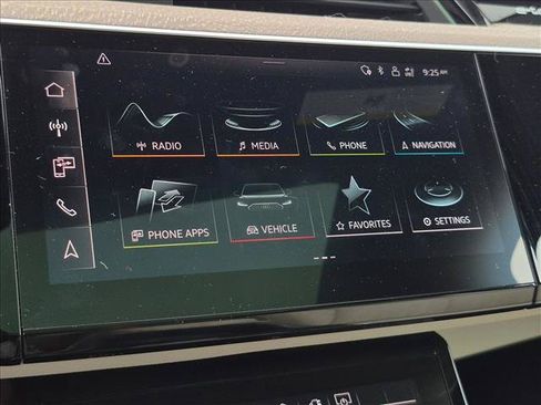 Used 2024 Audi Q8 e-tron Premium Plus w/ Premium Plus Package AWD/4WD image 11