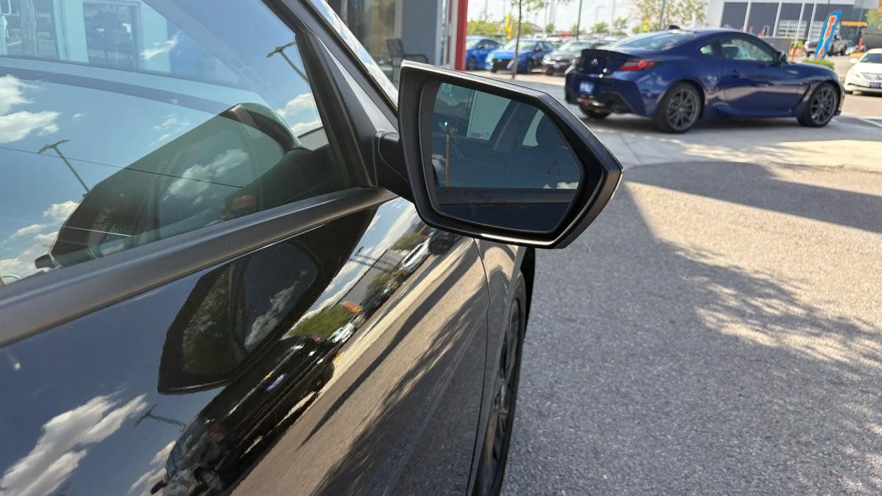 Used 2023 Hyundai Elantra SEL FWD image 3