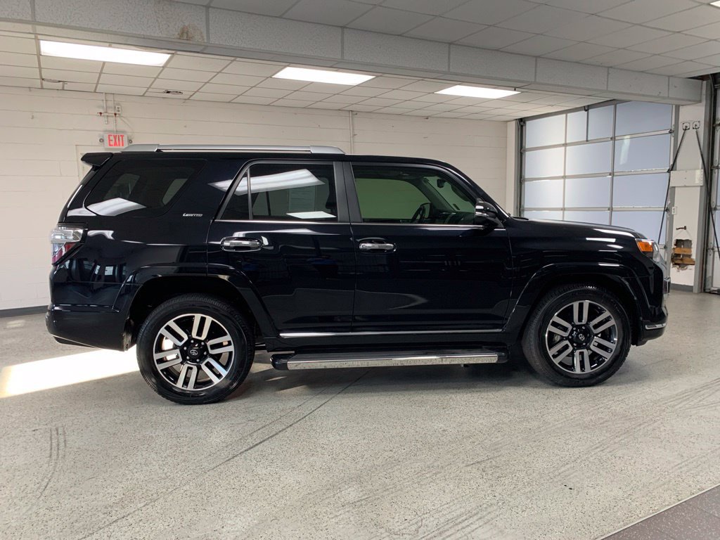 Used 2023 Toyota 4Runner Limited RWD image 7