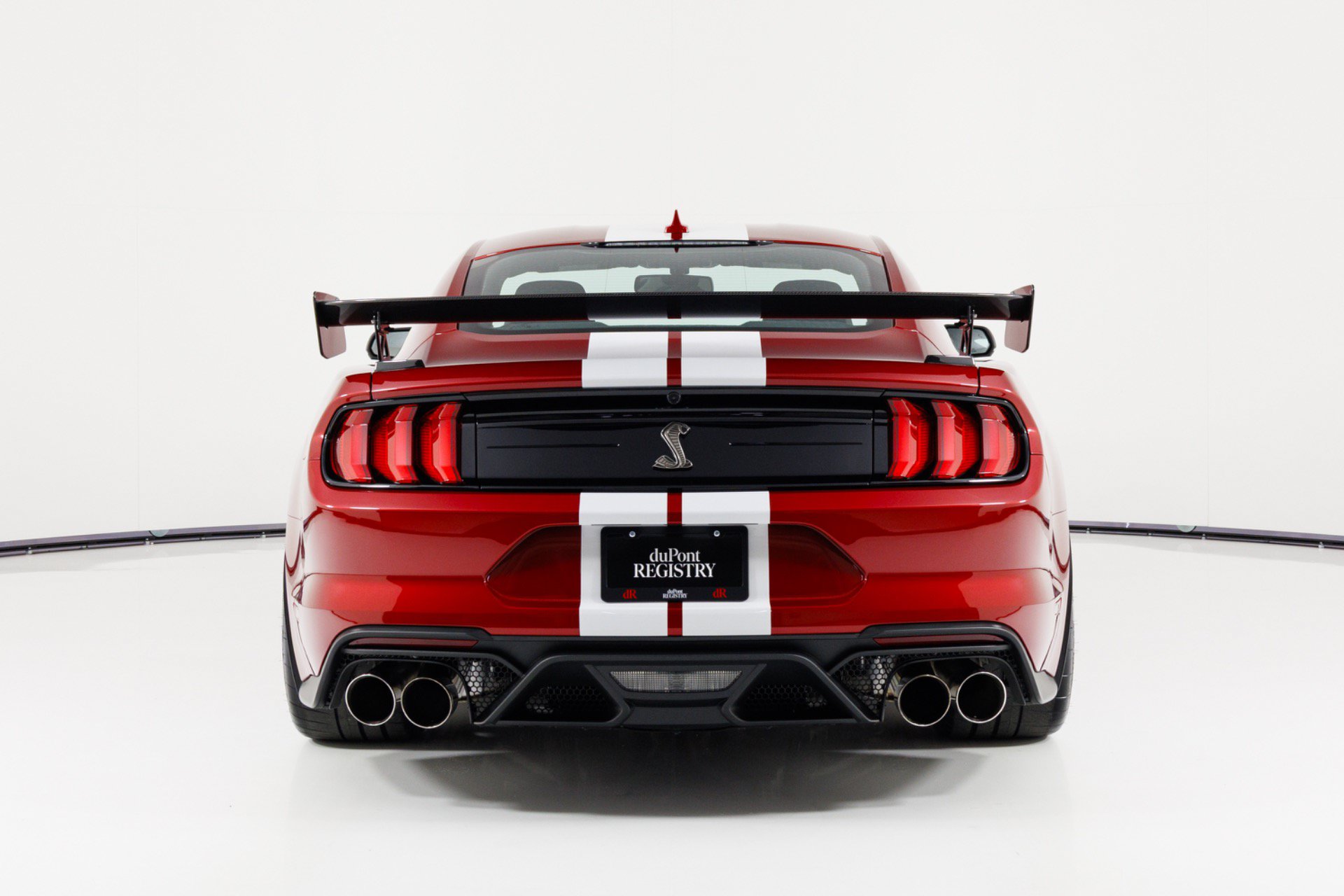 Used 2021 Ford Mustang Shelby GT500 w/ Carbon Fiber Track Pack RWD image 4