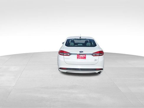 Used 2018 Ford Fusion S image 5