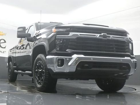 New 2026 Chevrolet Silverado 2500 LT w/ All Star Edition AWD/4WD image 3