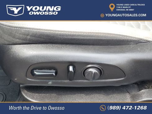 Used 2019 Chevrolet Equinox LS w/ LS Convenience Package FWD image 8