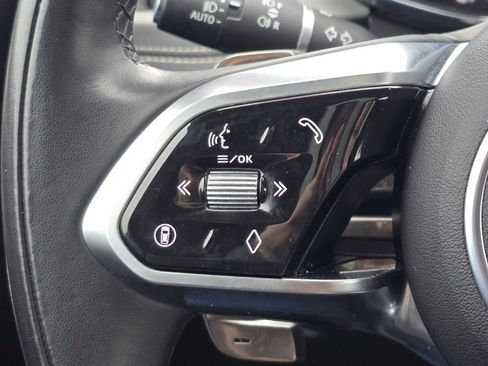 Used 2025 Jaguar F-PACE R-Dynamic S image 27