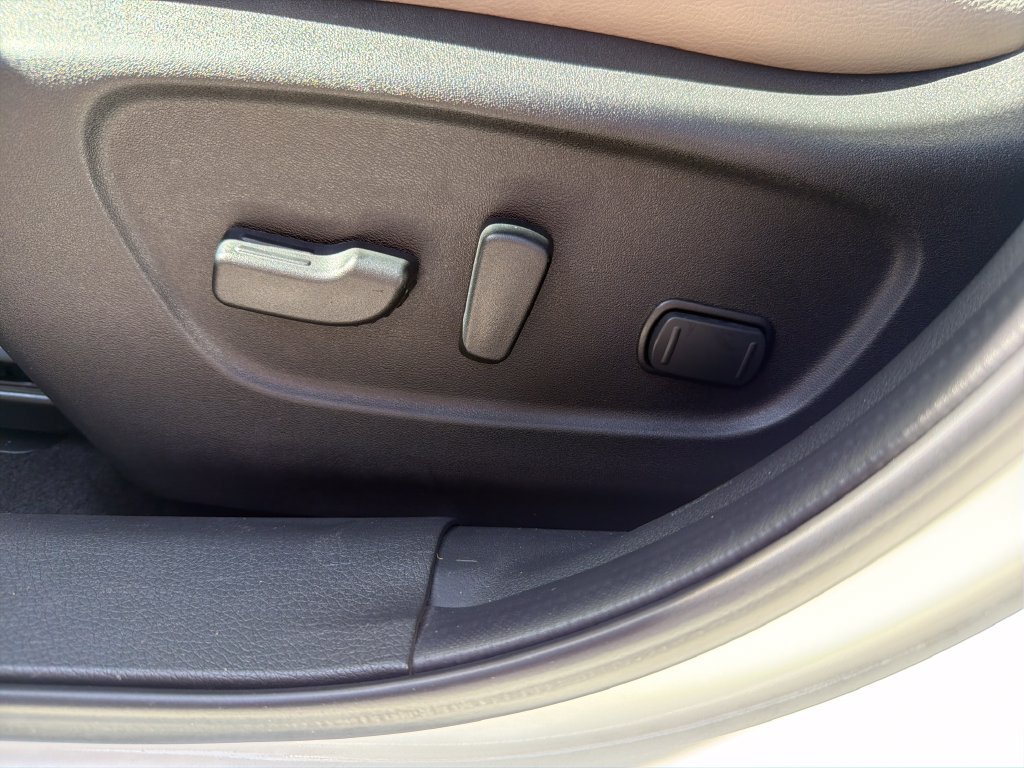 Used 2022 Nissan Rogue Sport SV w/ Technology Package FWD image 16